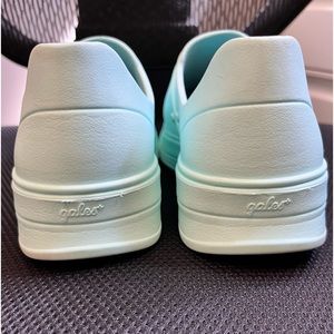 Comfortable and washable nursing shoes size 9. Only worn two times